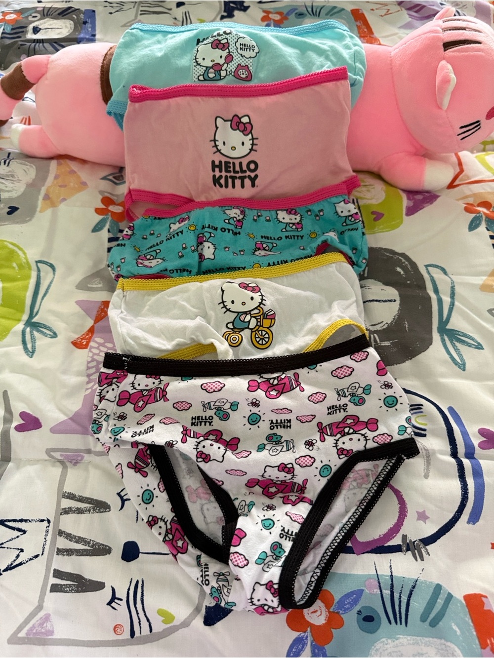 Hello Kitty Girls' Briefs 5 Pack NEW 2t - 3t